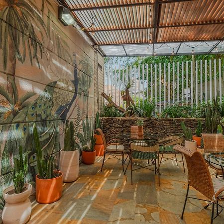 Apartamentos Poblado Alejandria By Housy Host Medellin Exterior photo