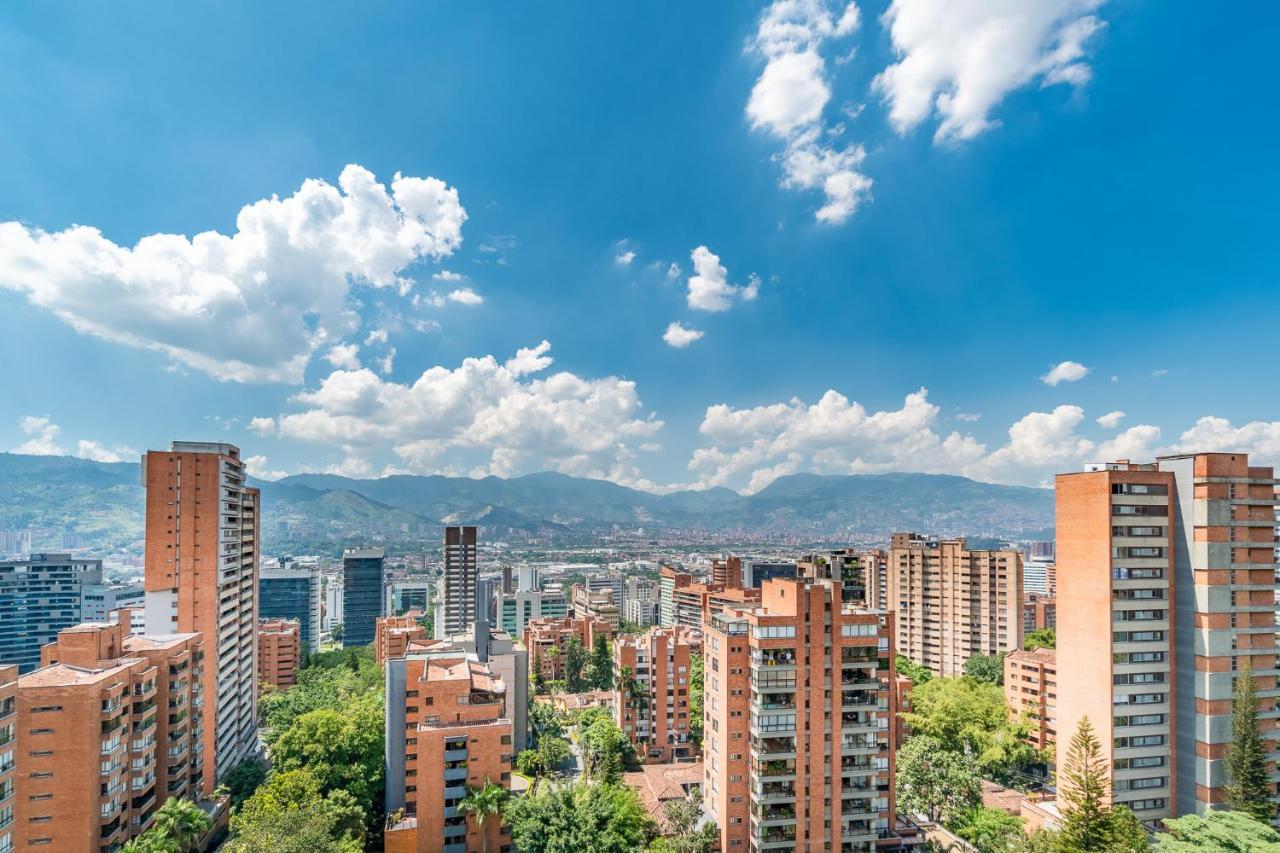 Apartamentos Poblado Alejandria By Housy Host Medellin Exterior photo