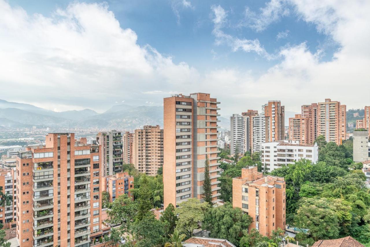 Apartamentos Poblado Alejandria By Housy Host Medellin Exterior photo