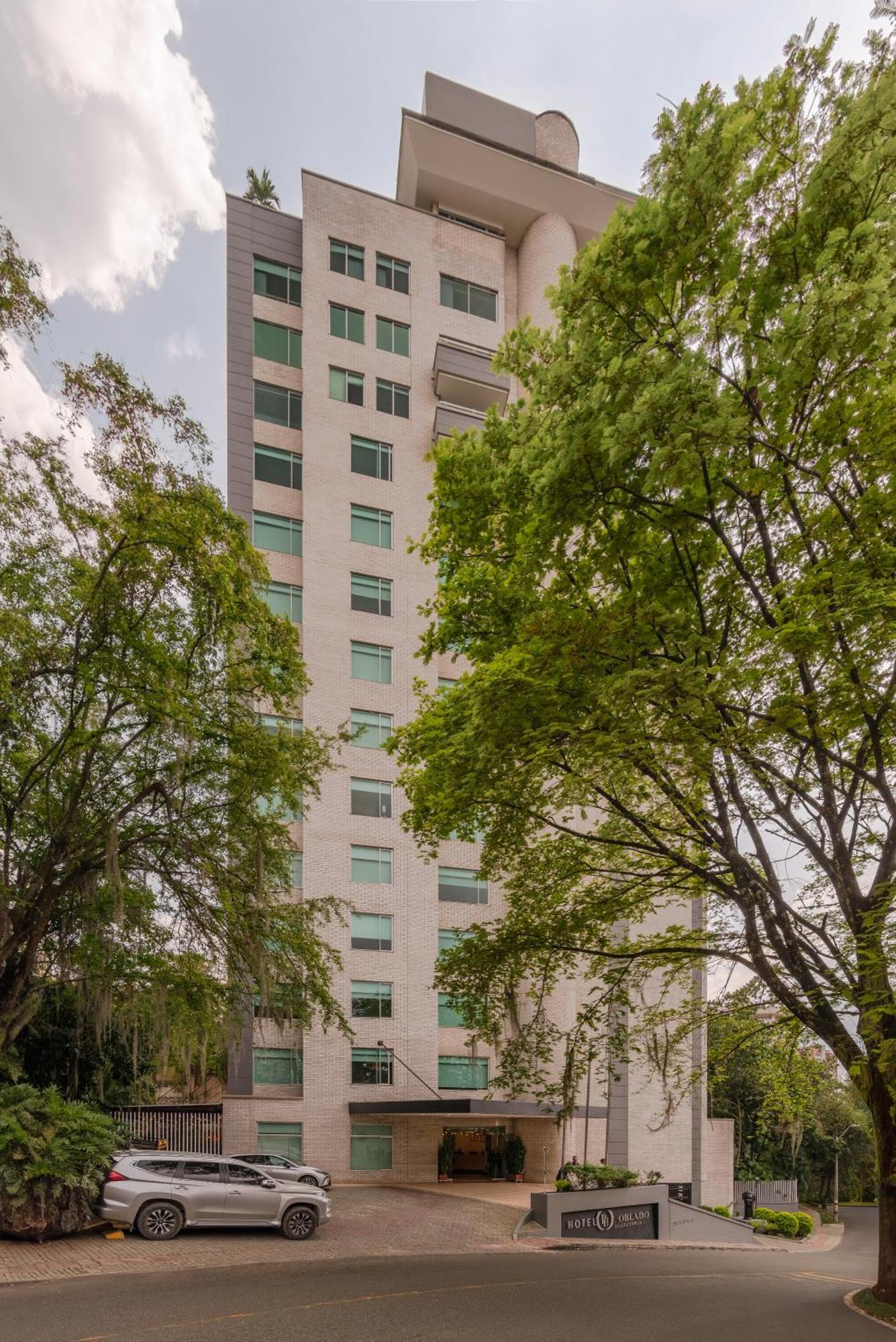 Apartamentos Poblado Alejandria By Housy Host Medellin Exterior photo