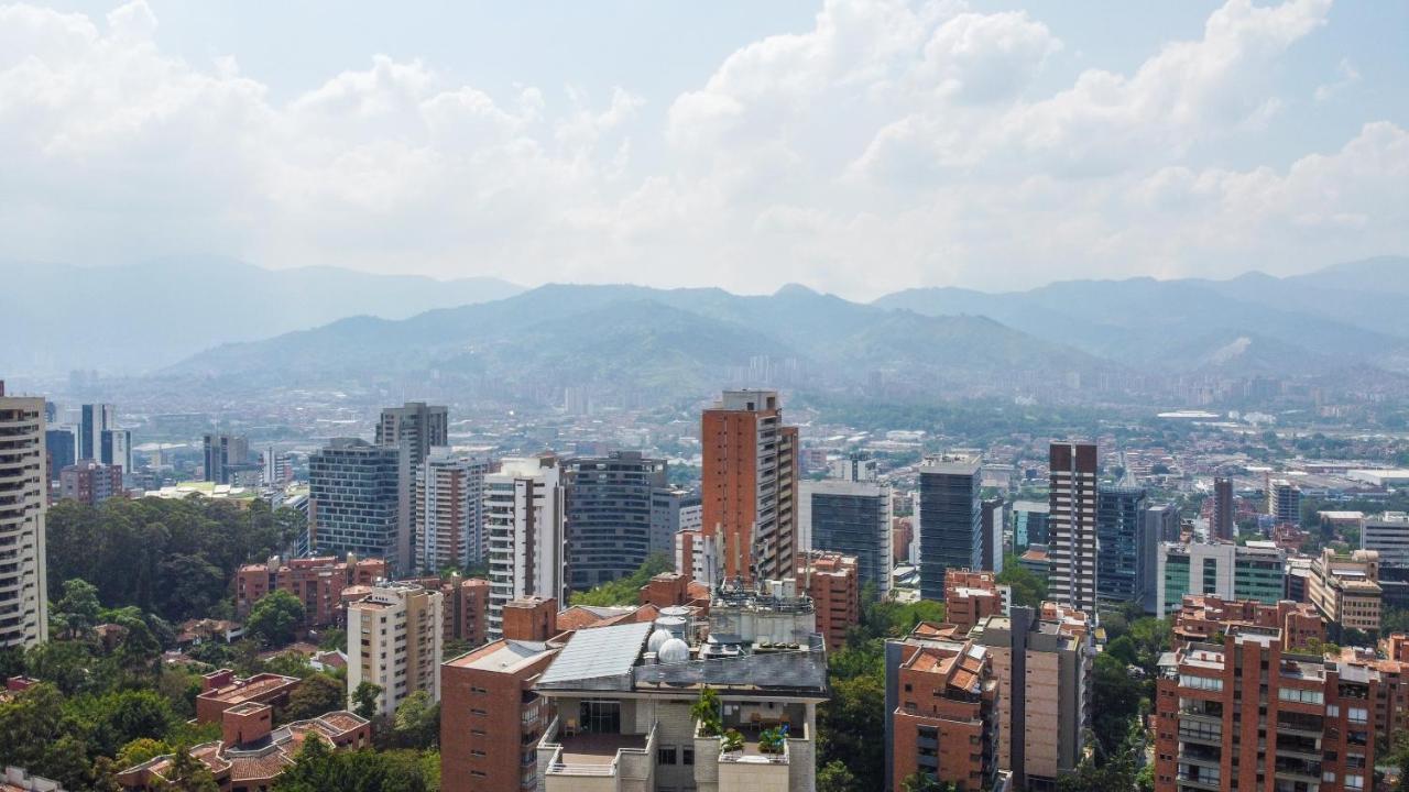 Apartamentos Poblado Alejandria By Housy Host Medellin Exterior photo