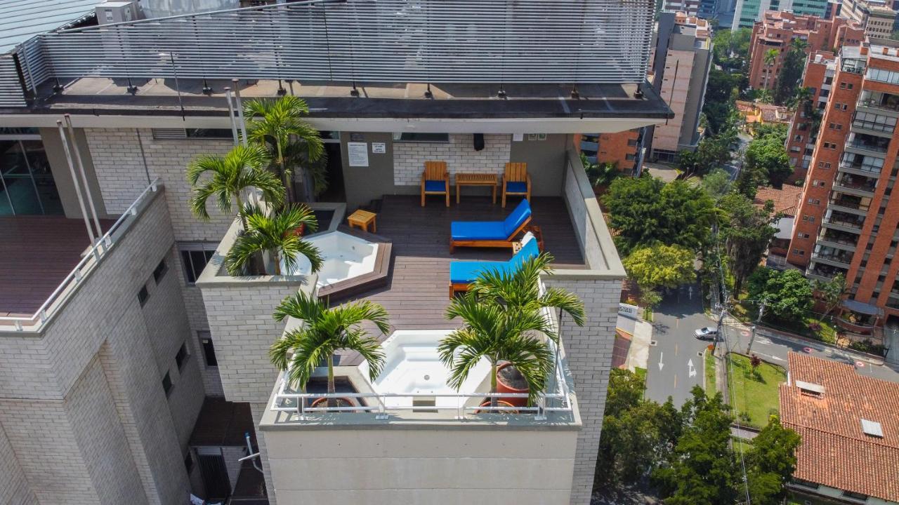 Apartamentos Poblado Alejandria By Housy Host Medellin Exterior photo